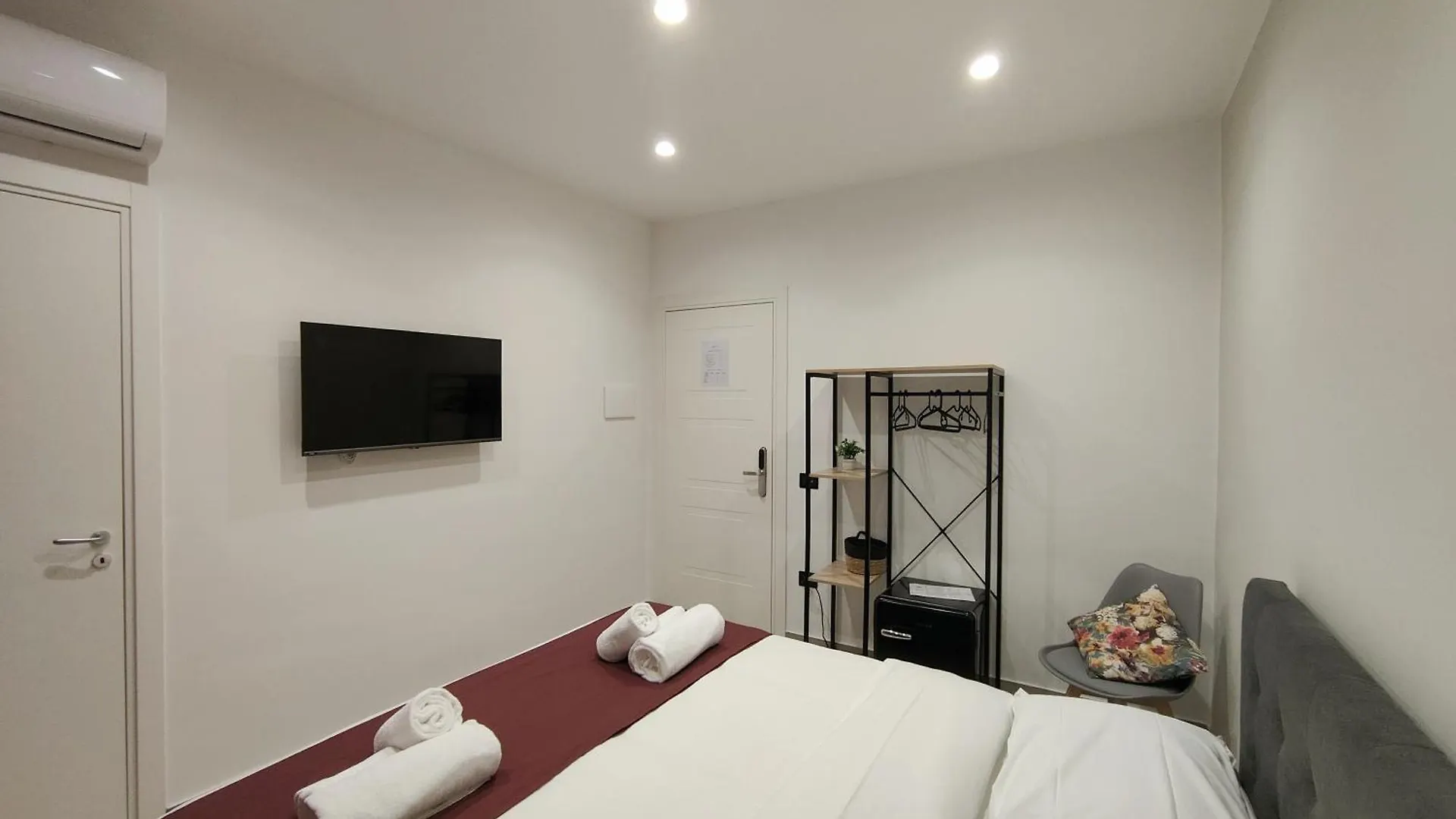 Sweet Rooms San Francesco Naples Italy