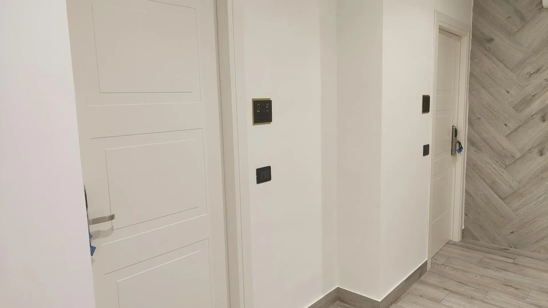 Affittacamere Sweet Rooms San Francesco Napoli Italia
